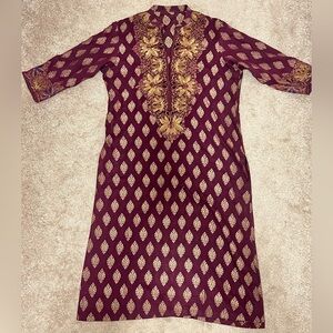 Pakistani Kurta Maroon/Gold Self Print with Embroidered Neckline & Sleeves